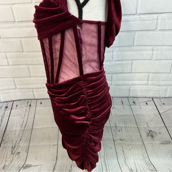 Miss Circle Irisa Burgundy Draping Off Shoulder Corset Dress size Large - Picture 5 of 12